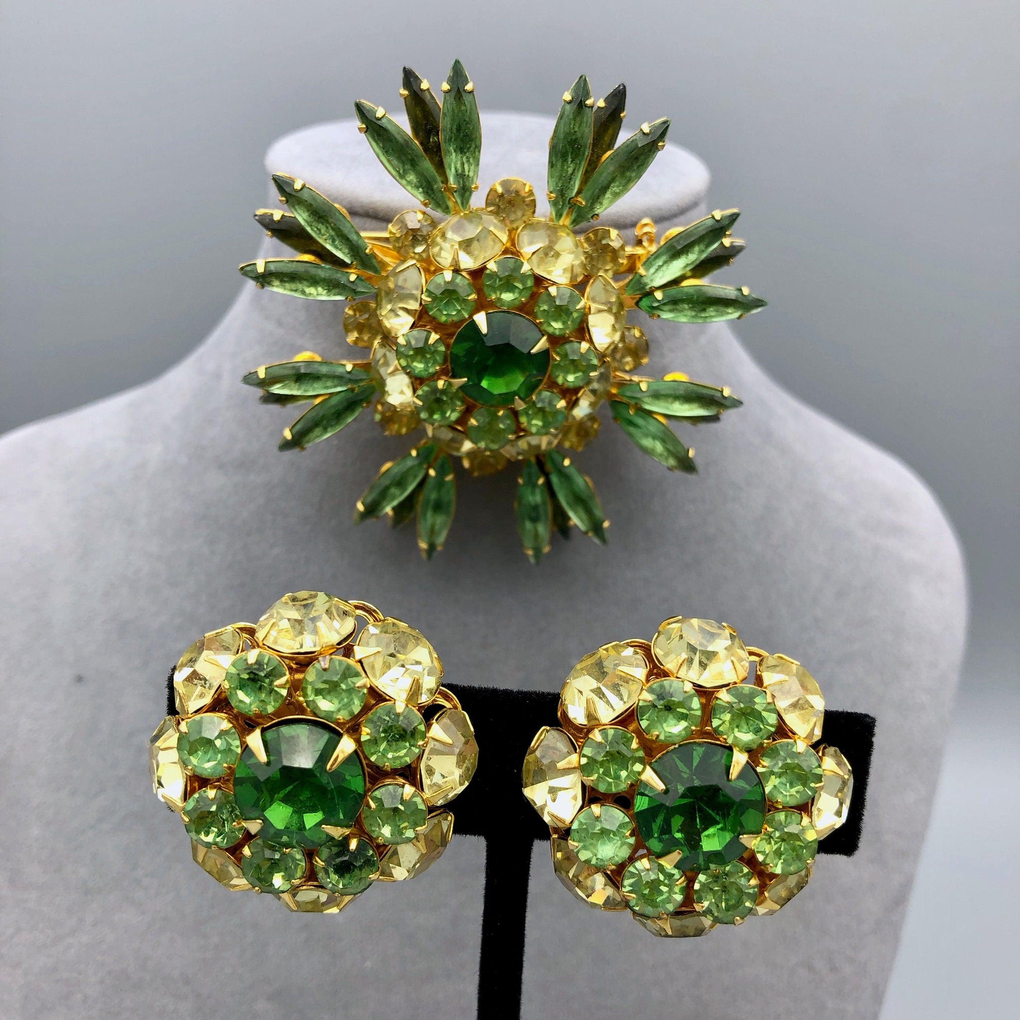 Large Emerald and Peridot Green Rhinestones Brooch and Clip Earrings - Ruby  Lane